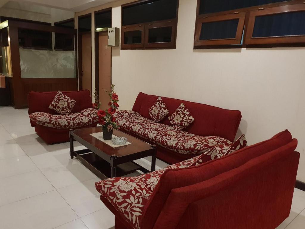 Scarlet Kebon Kawung Hotel Bandung Exterior photo