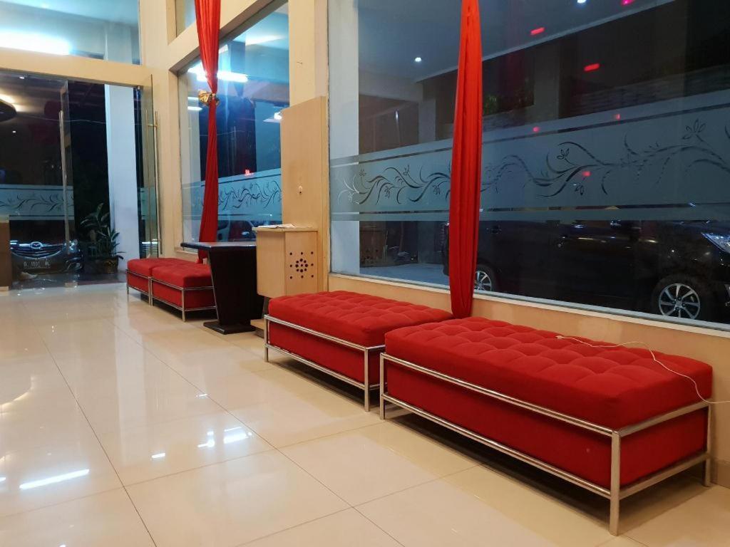 Scarlet Kebon Kawung Hotel Bandung Exterior photo