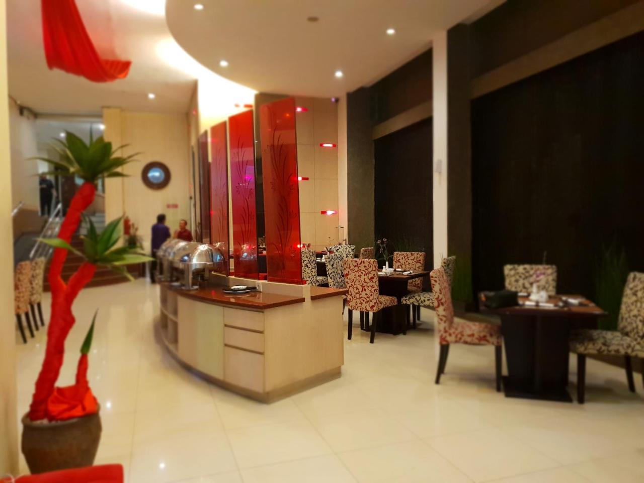 Scarlet Kebon Kawung Hotel Bandung Exterior photo