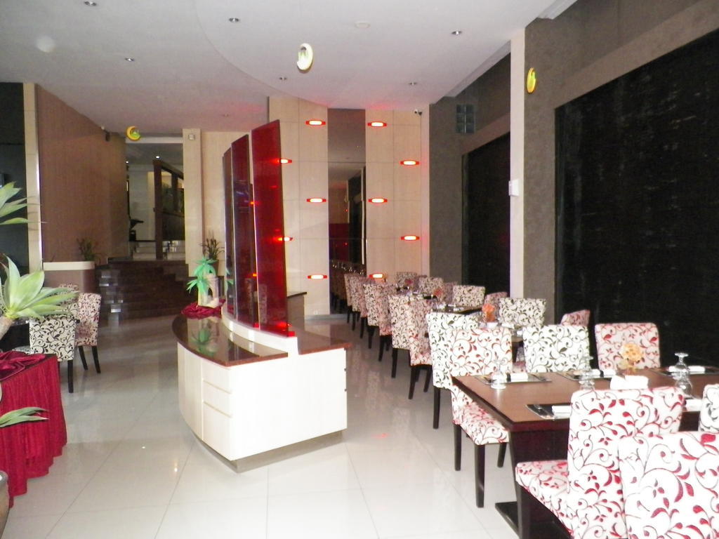 Scarlet Kebon Kawung Hotel Bandung Exterior photo